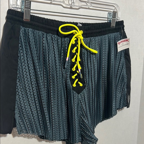 Free People Movement - Playoff Shorts Size Large - Picture 3 of 16